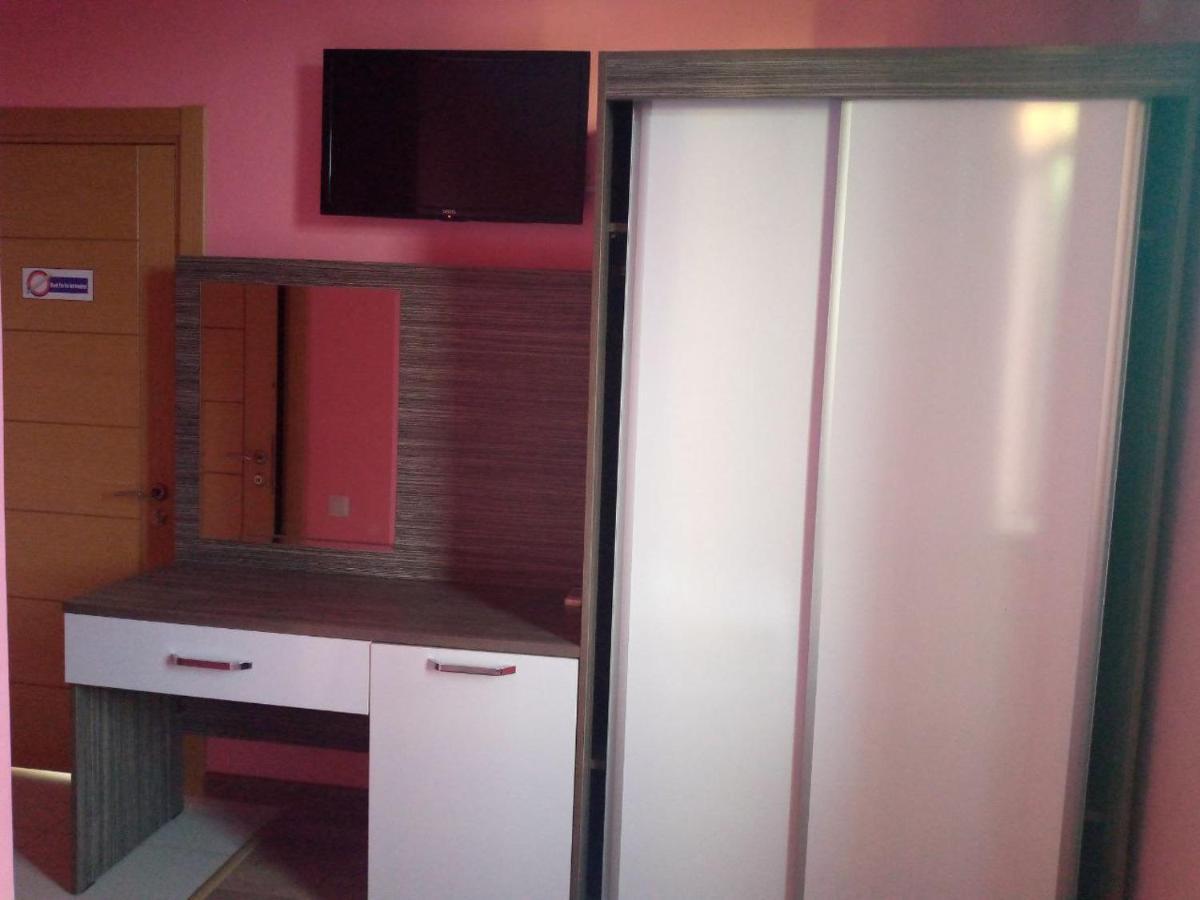 Connect Hotel Bar & Terrace Batumi Eksteriør billede