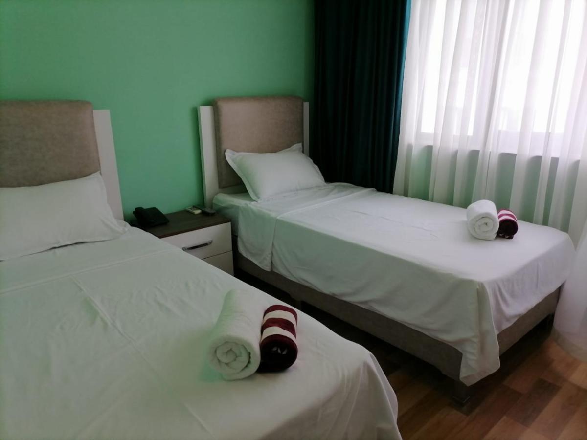 Connect Hotel Bar & Terrace Batumi Eksteriør billede