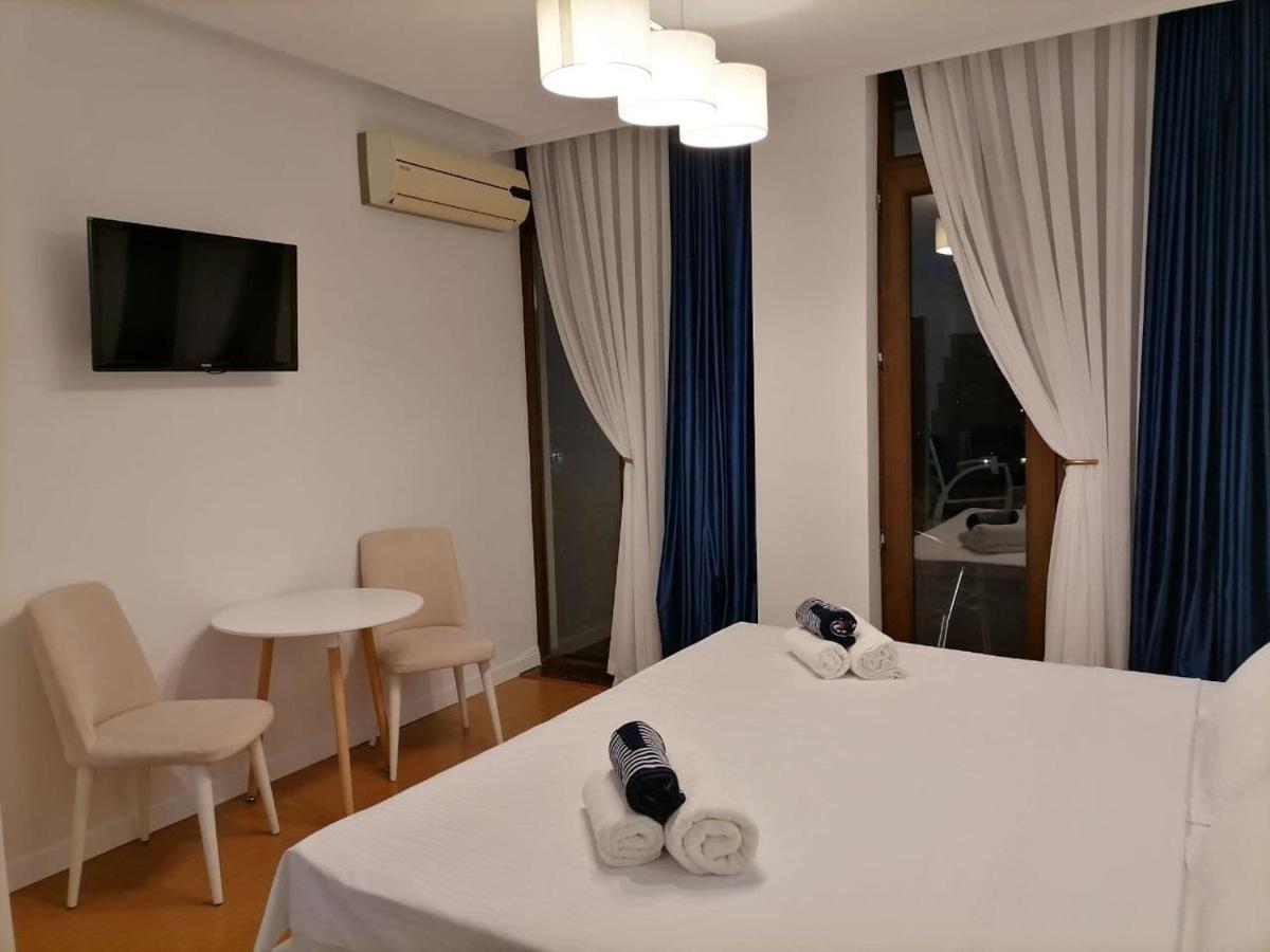 Connect Hotel Bar & Terrace Batumi Eksteriør billede
