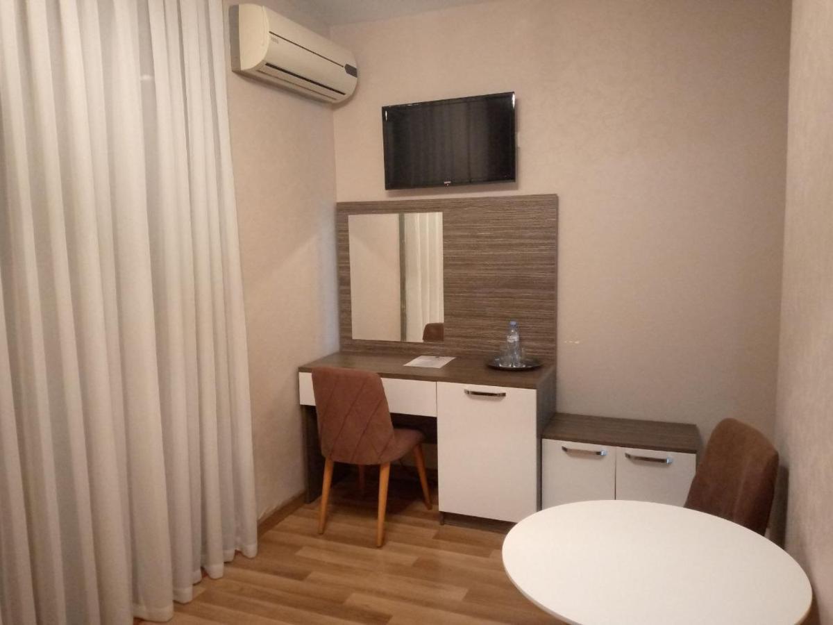 Connect Hotel Bar & Terrace Batumi Eksteriør billede