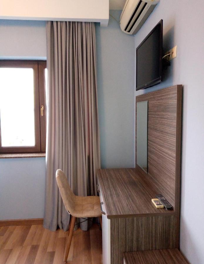 Connect Hotel Bar & Terrace Batumi Eksteriør billede