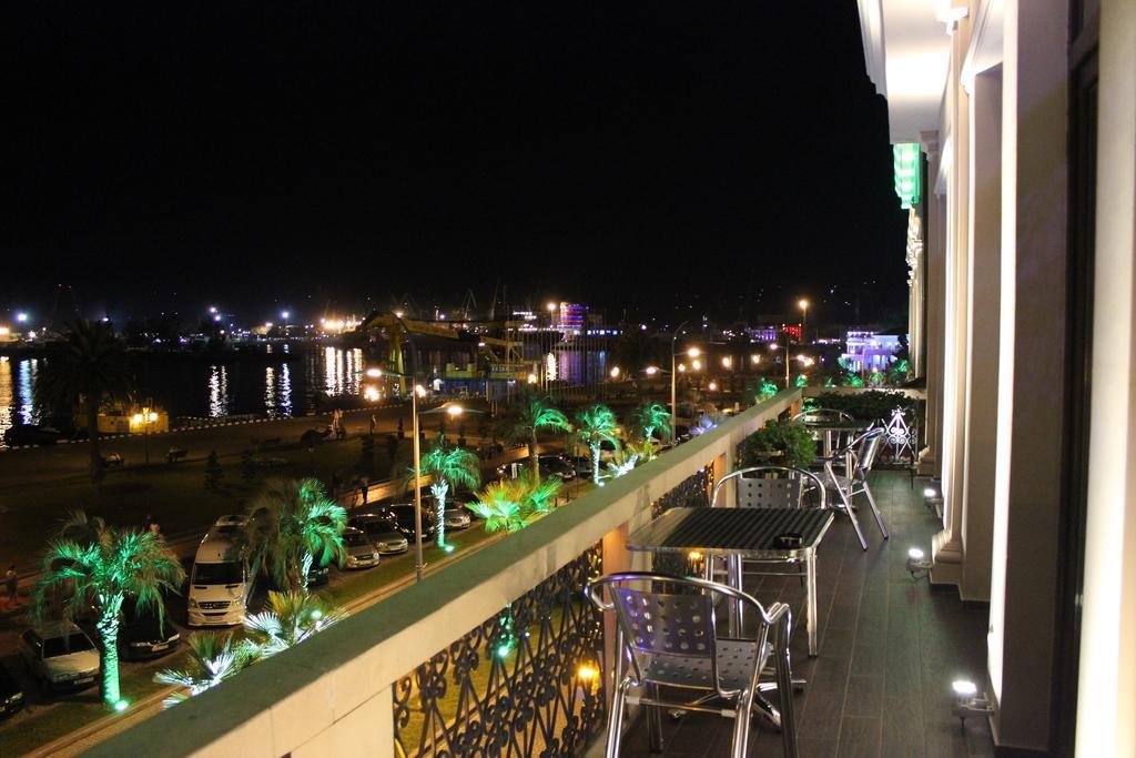 Connect Hotel Bar & Terrace Batumi Eksteriør billede